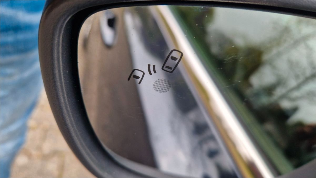 Ford Focus Tun. 1.5d 1.Hd Aut Rf ACC LED Navi DAB