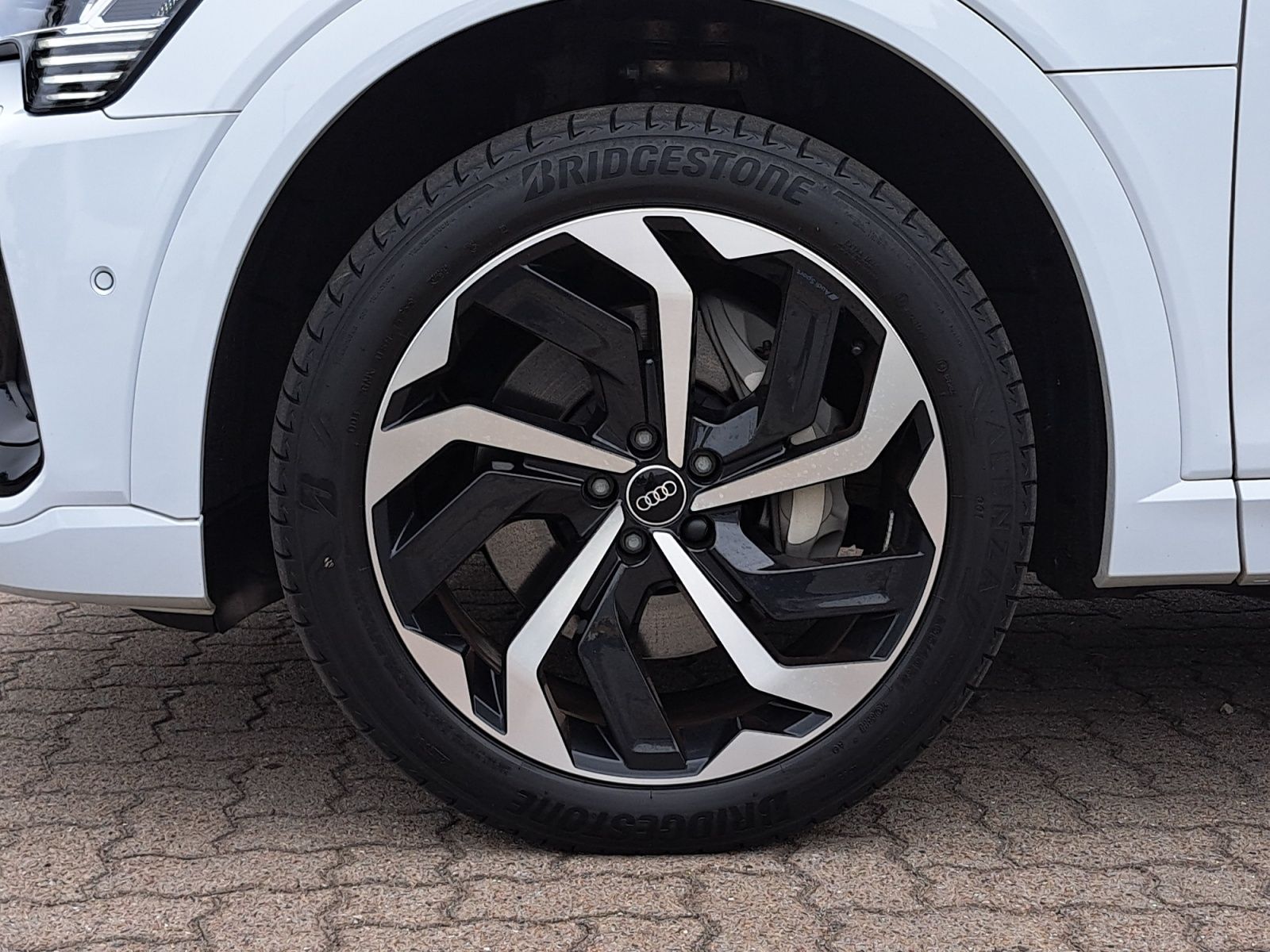 Audi e-tron Sportback 55 quattro S line PANO AHK MMI