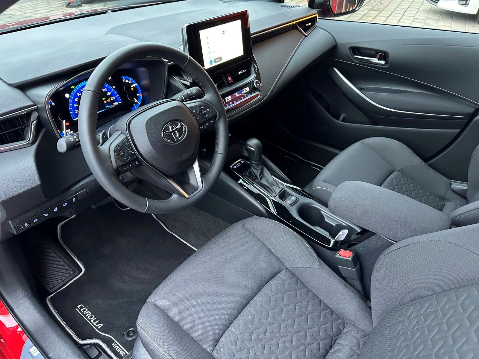 Toyota Corolla 2.0 Hybrid - Samsaru's Car Outlet