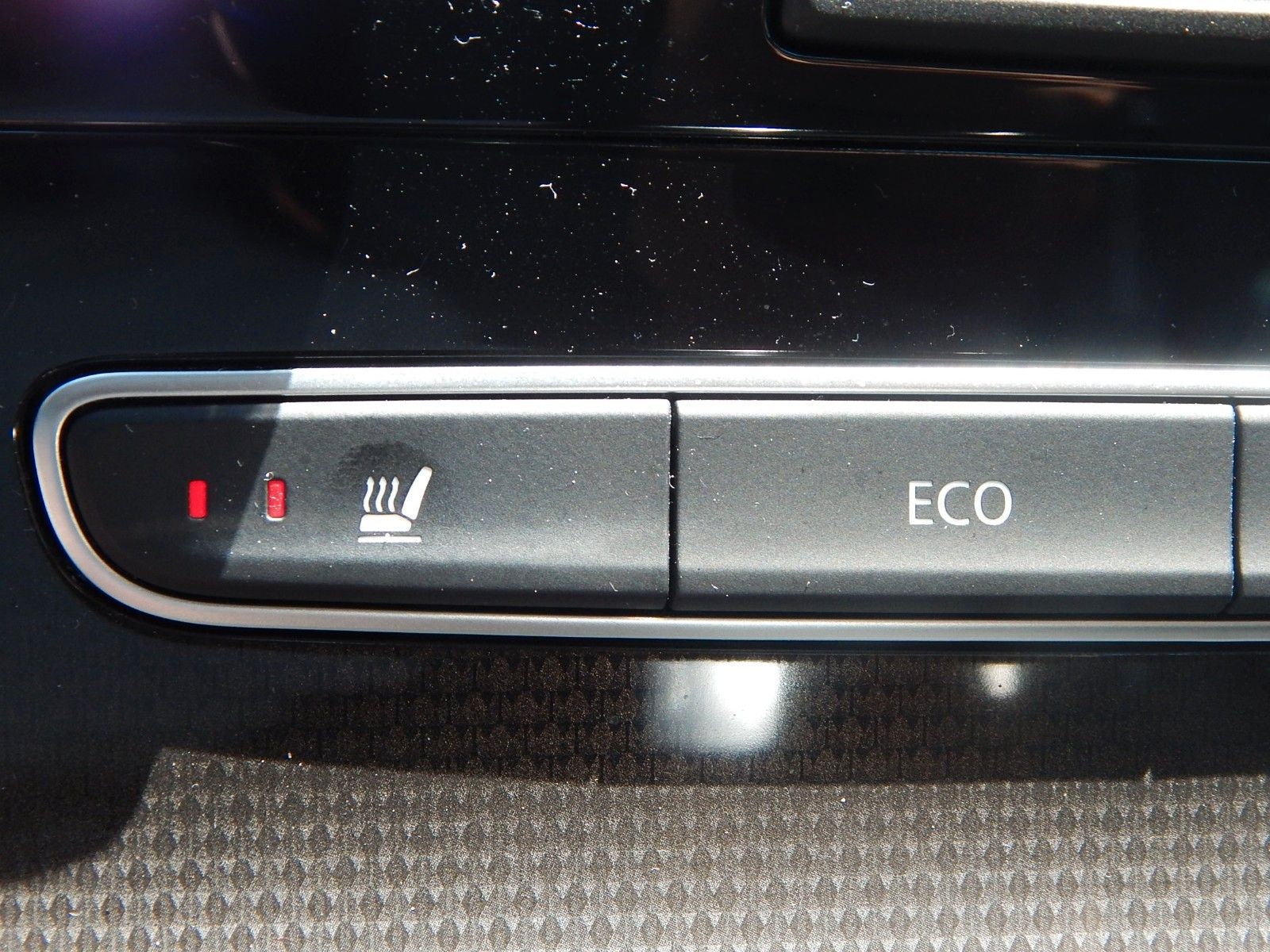 Renault Scenic TCe 140 Black Edition - Samsaru's Car Outlet
