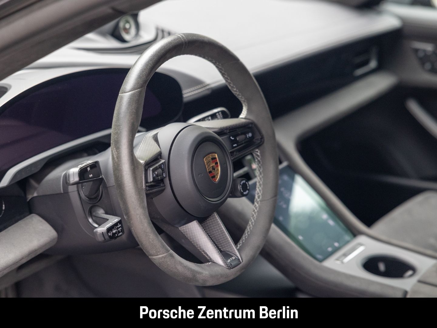 Porsche Taycan GTS BOSE Rückfahrkamera Panoramadach LED