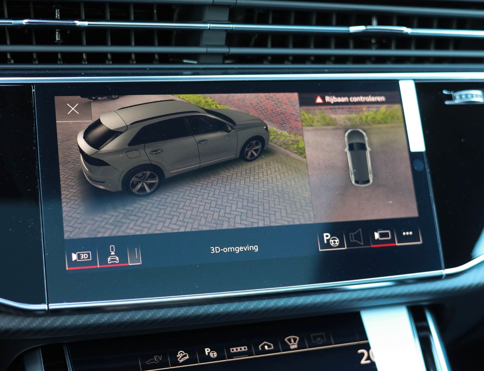 Audi Q8 60 TFSIe Quattro Advanced - Samsaru's Car Outlet