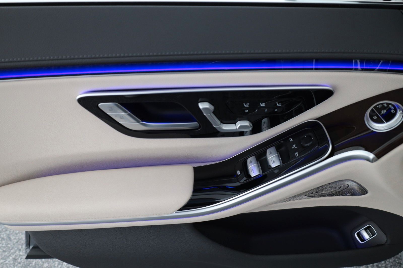 Mercedes-Benz S 500 4M AMG - Samsaru's Car Outlet