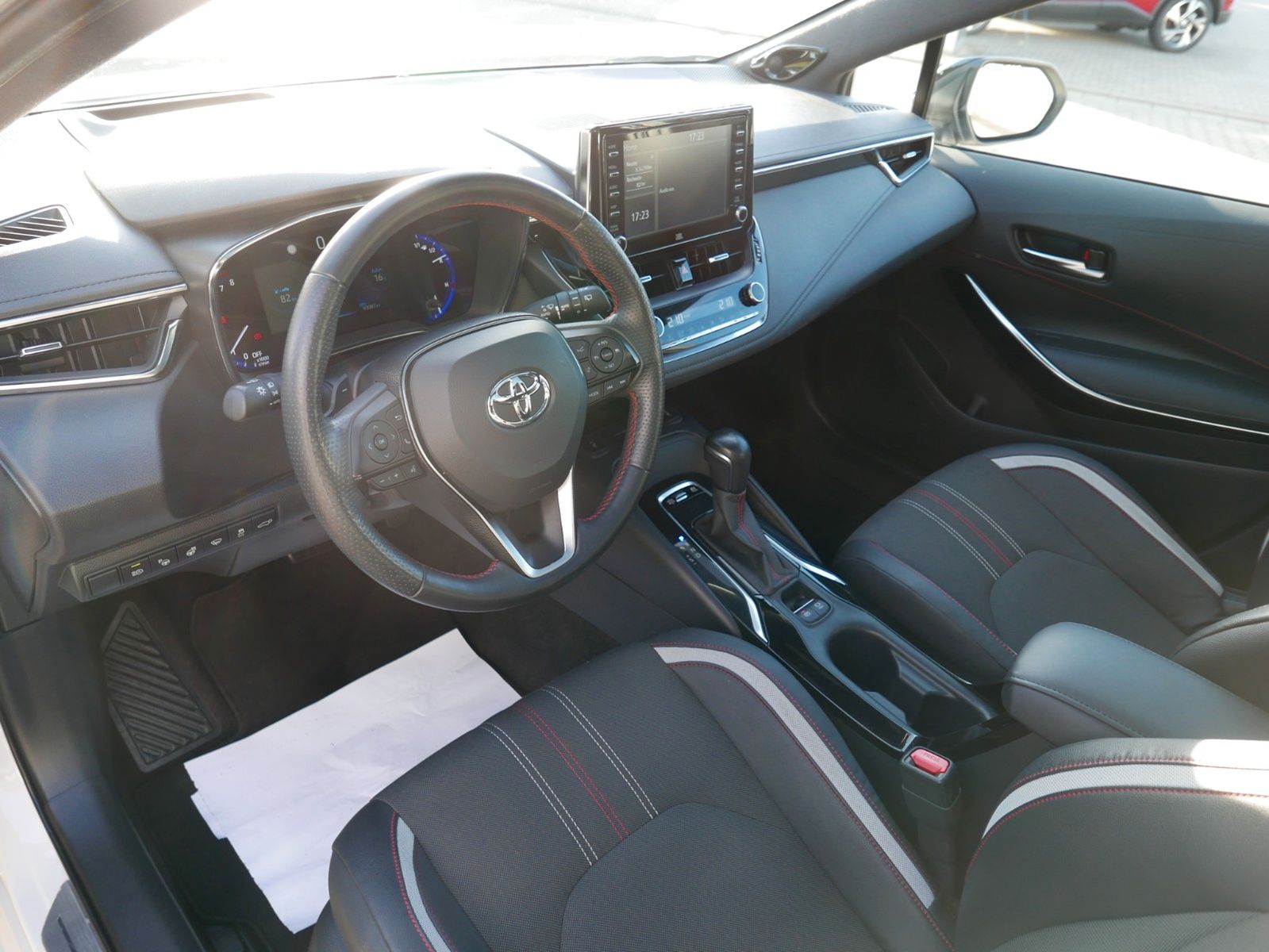 Toyota Corolla Touring Sports Hybrid GR Sport GLASDACH*