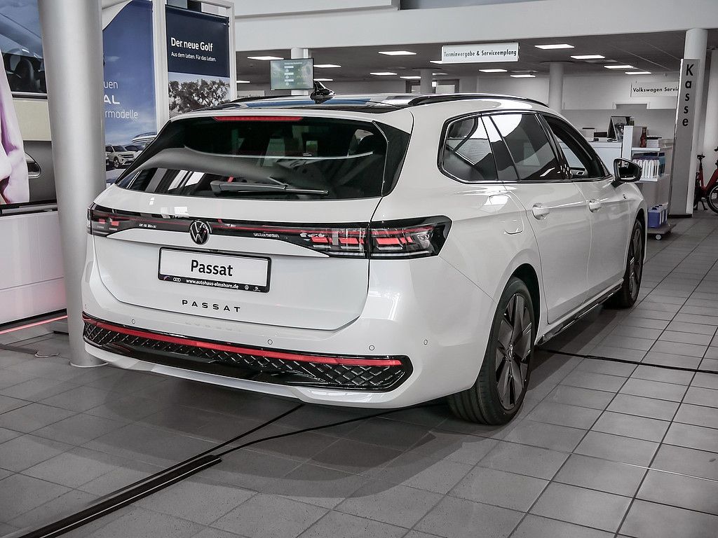 Volkswagen Passat R-Line 2.0 TDI DSG R-Line PANO AHK MATRIX