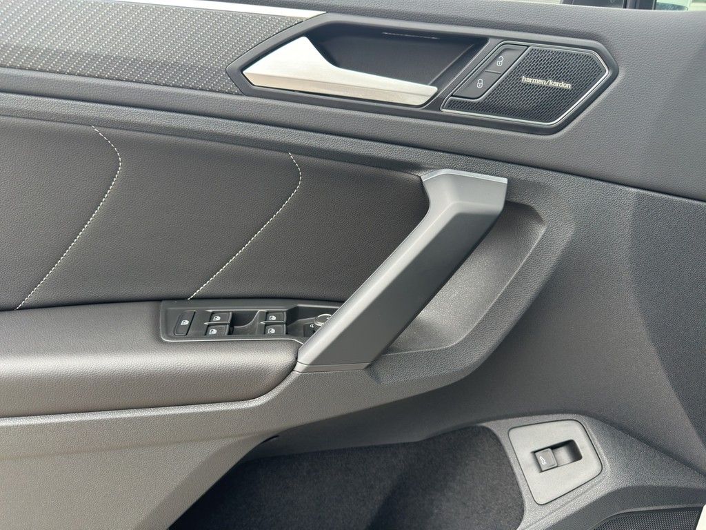 Volkswagen Tiguan 2.0 TDI DSG 4Motion R-Line - Samsaru's Car Outlet