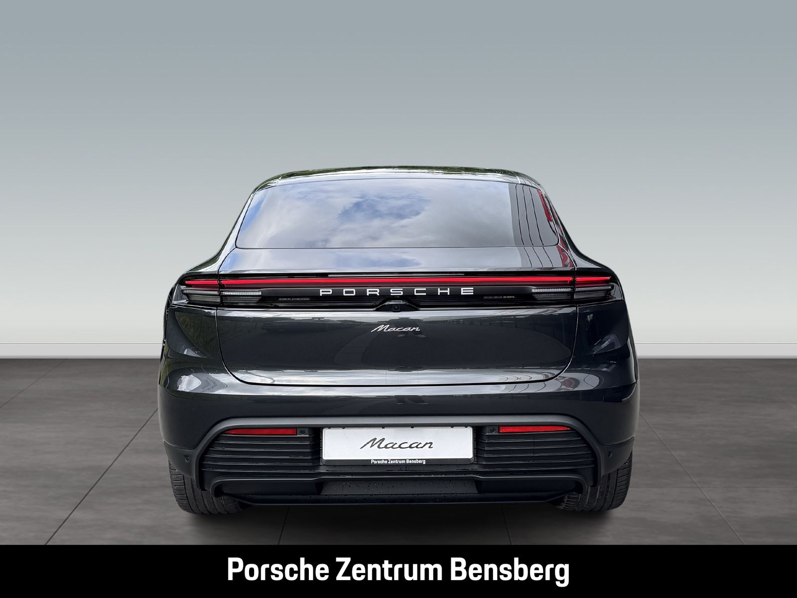 Porsche Macan Electric 4