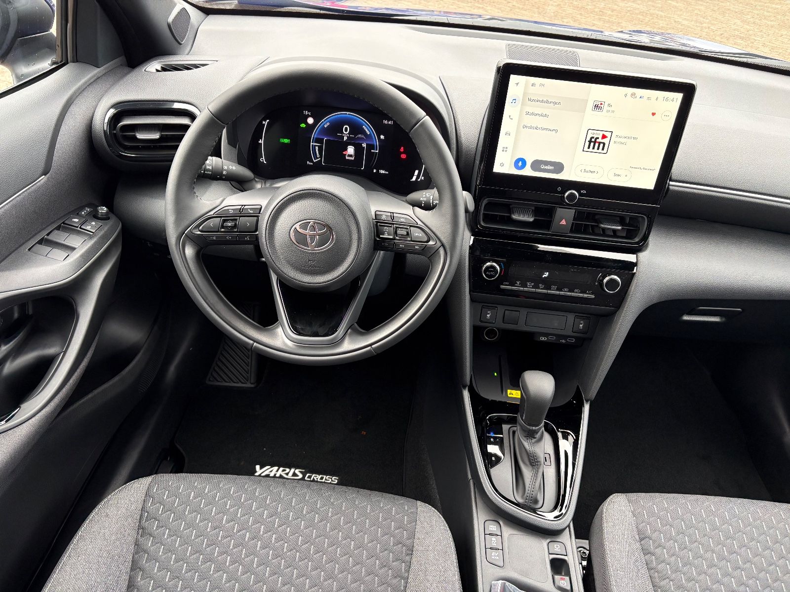 Toyota Yaris Cross Team D **SAFETY/WINTER**