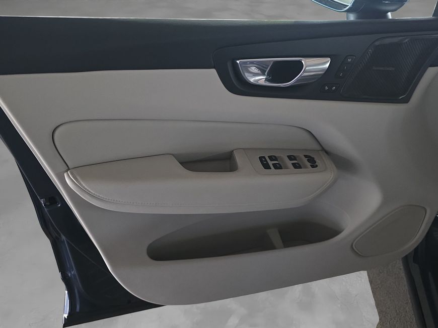 Volvo XC60 B5 B AWD Core