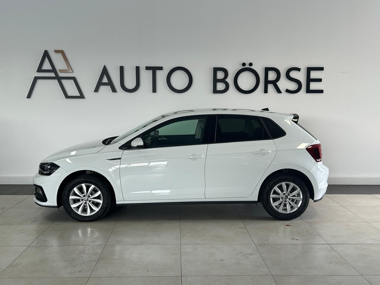 Volkswagen Polo VI 1.0 TSI DSG HIGHLINE - Samsaru's Car Outlet