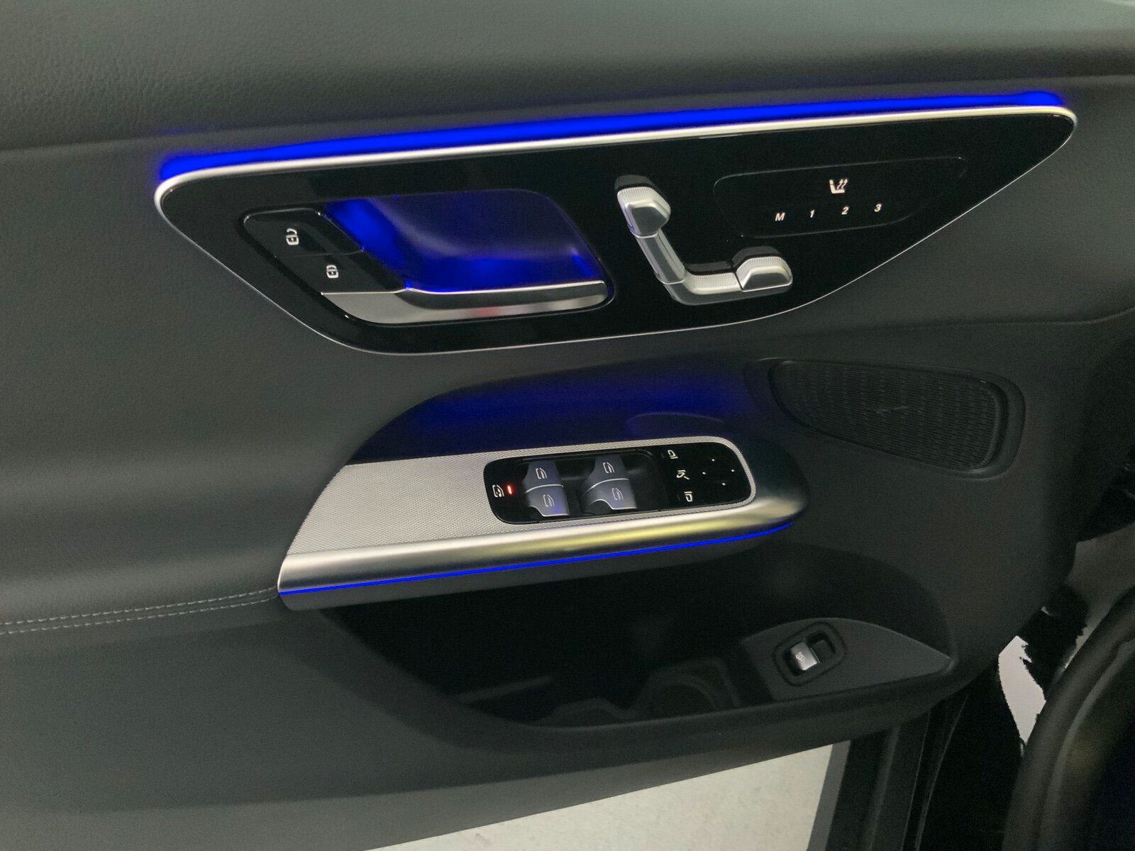 Mercedes-Benz GLC 300 de 4M AVANTGARDE - Samsaru's Car Outlet