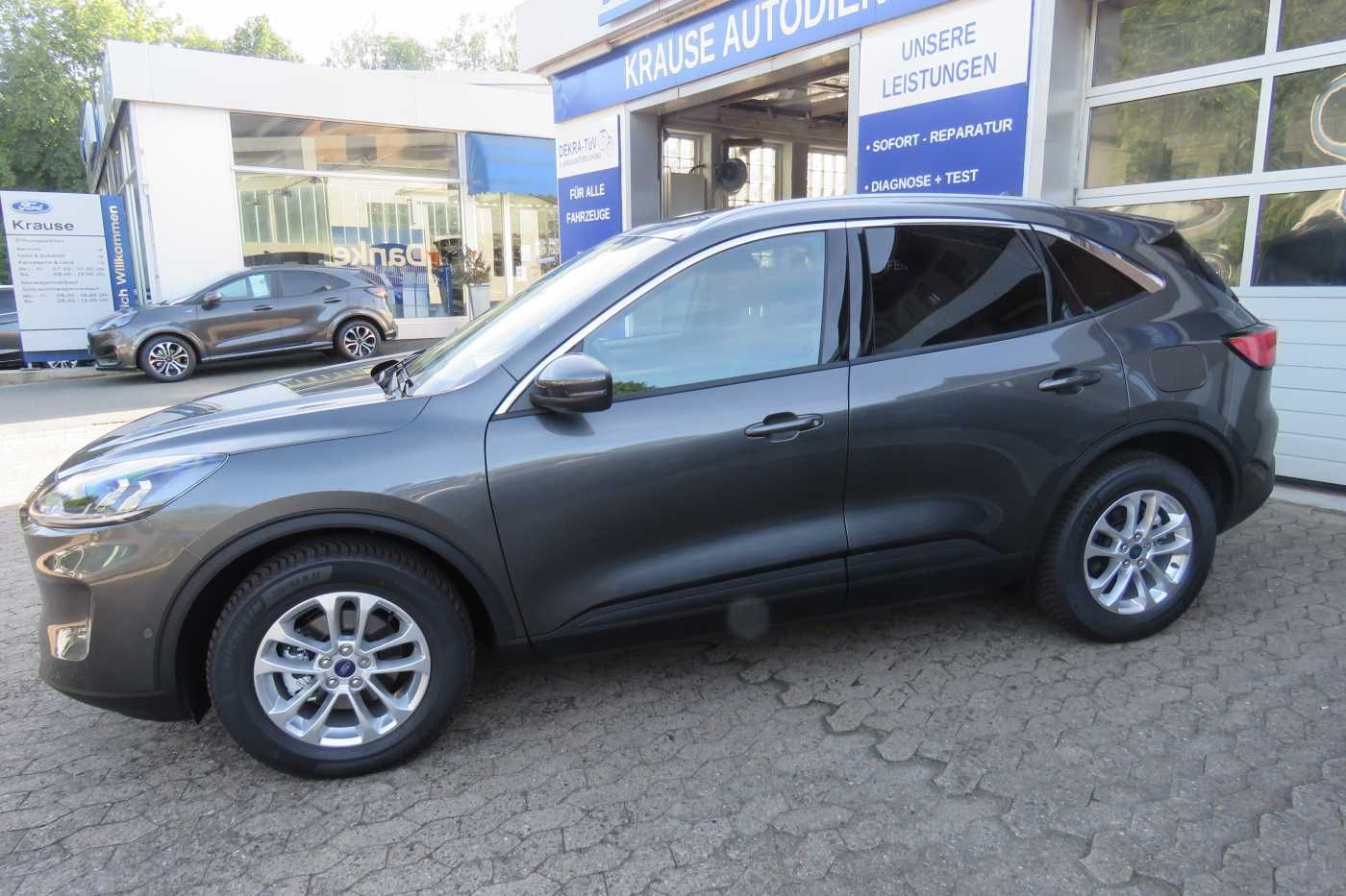 Ford Kuga Automatic TITANIUM - Samsaru's Car Outlet