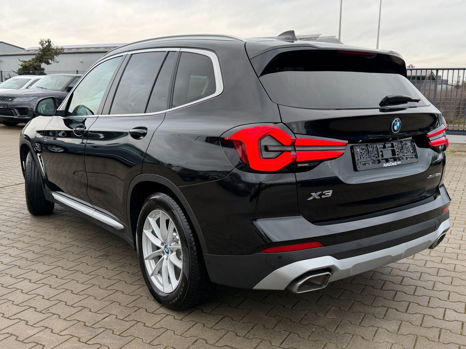 BMW X3 xDrive30e*Sportsizte*Leder*Nachlakierungsfrei