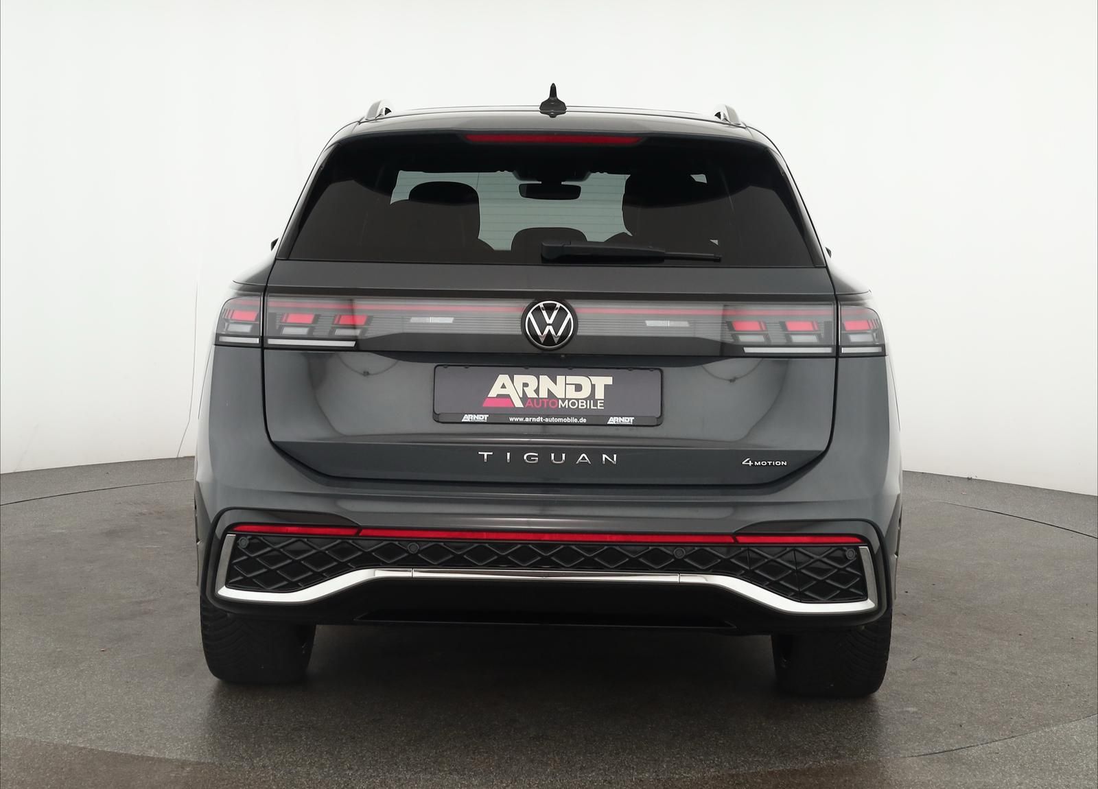 Volkswagen Tiguan 2.0 TDI 4M DSG R-Line Leder Pano Navi 360
