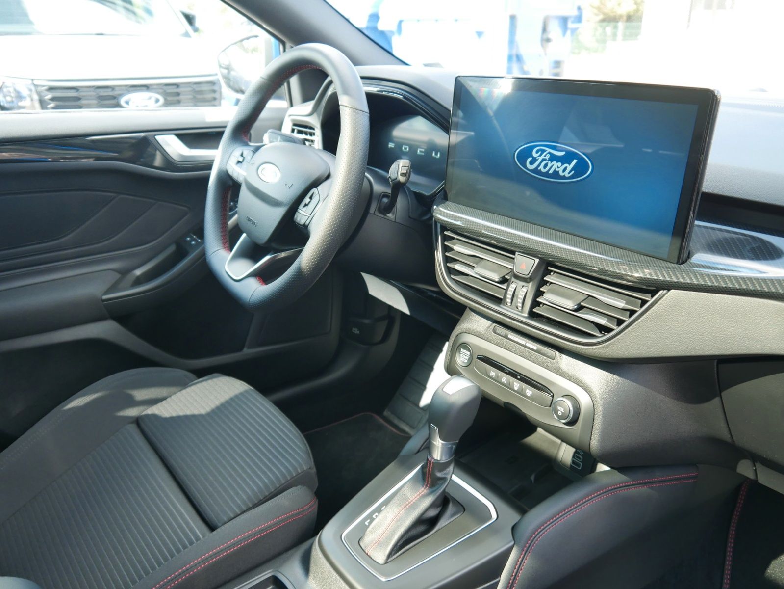 Ford Focus Turnier ST-Line X Autom Matrix Panorama