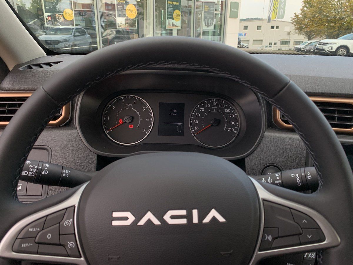 Dacia Duster TCe 150 EDC - Samsaru's Car Outlet