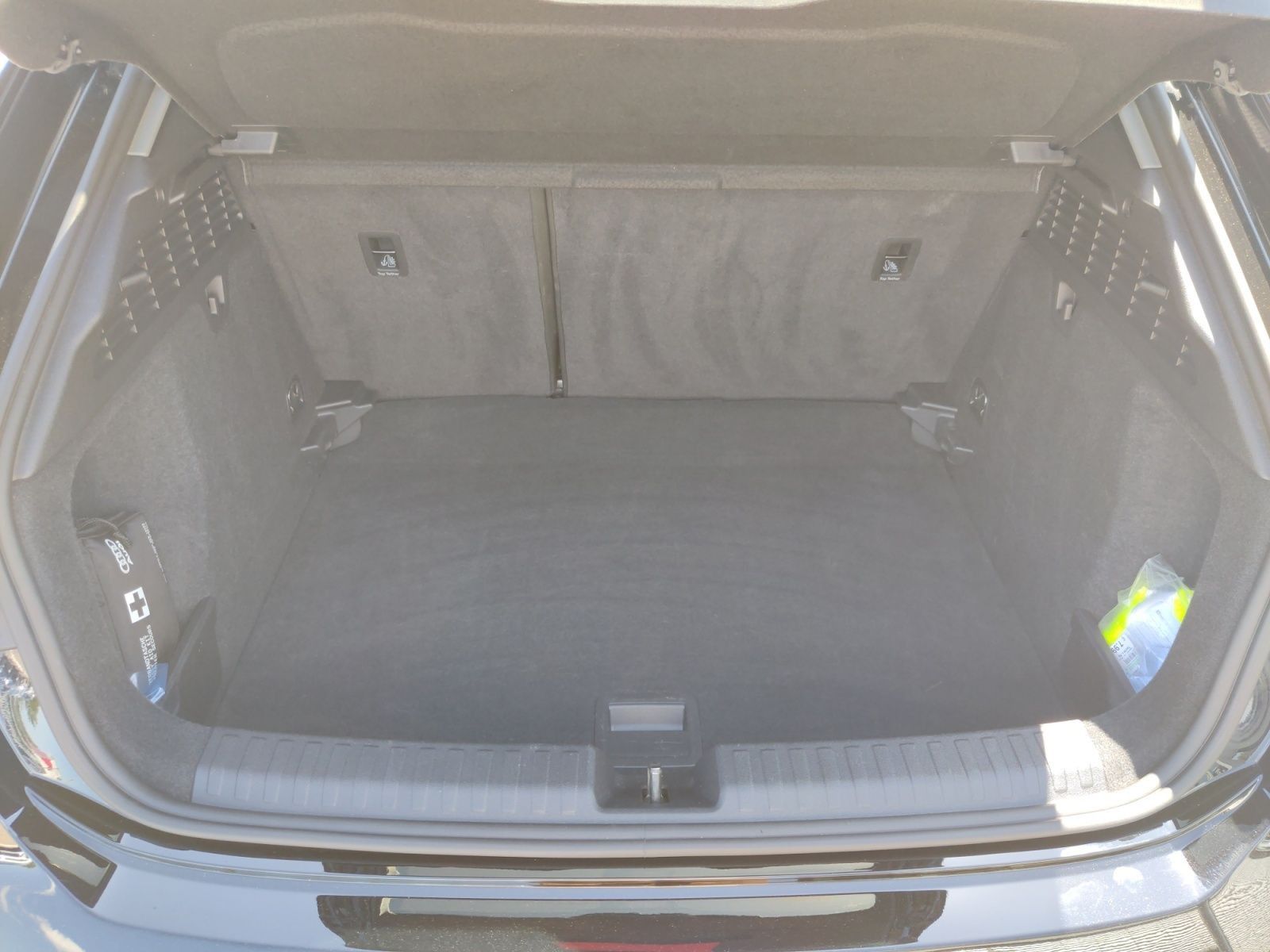 Audi A3 Sportback 30 TFSI S-Tronic - Samsaru's Car Outlet