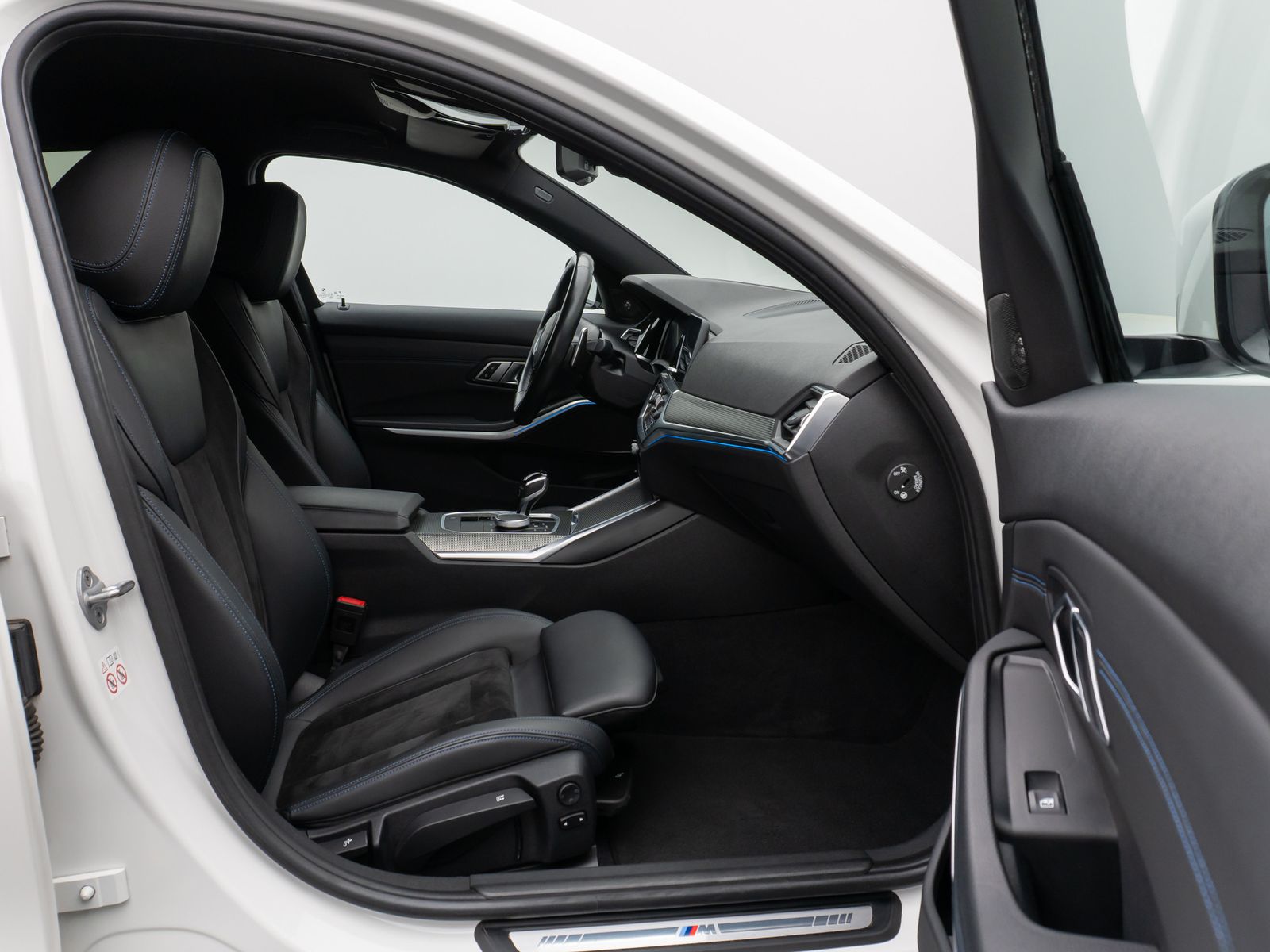 BMW 320e M Sport - Samsaru's Car Outlet