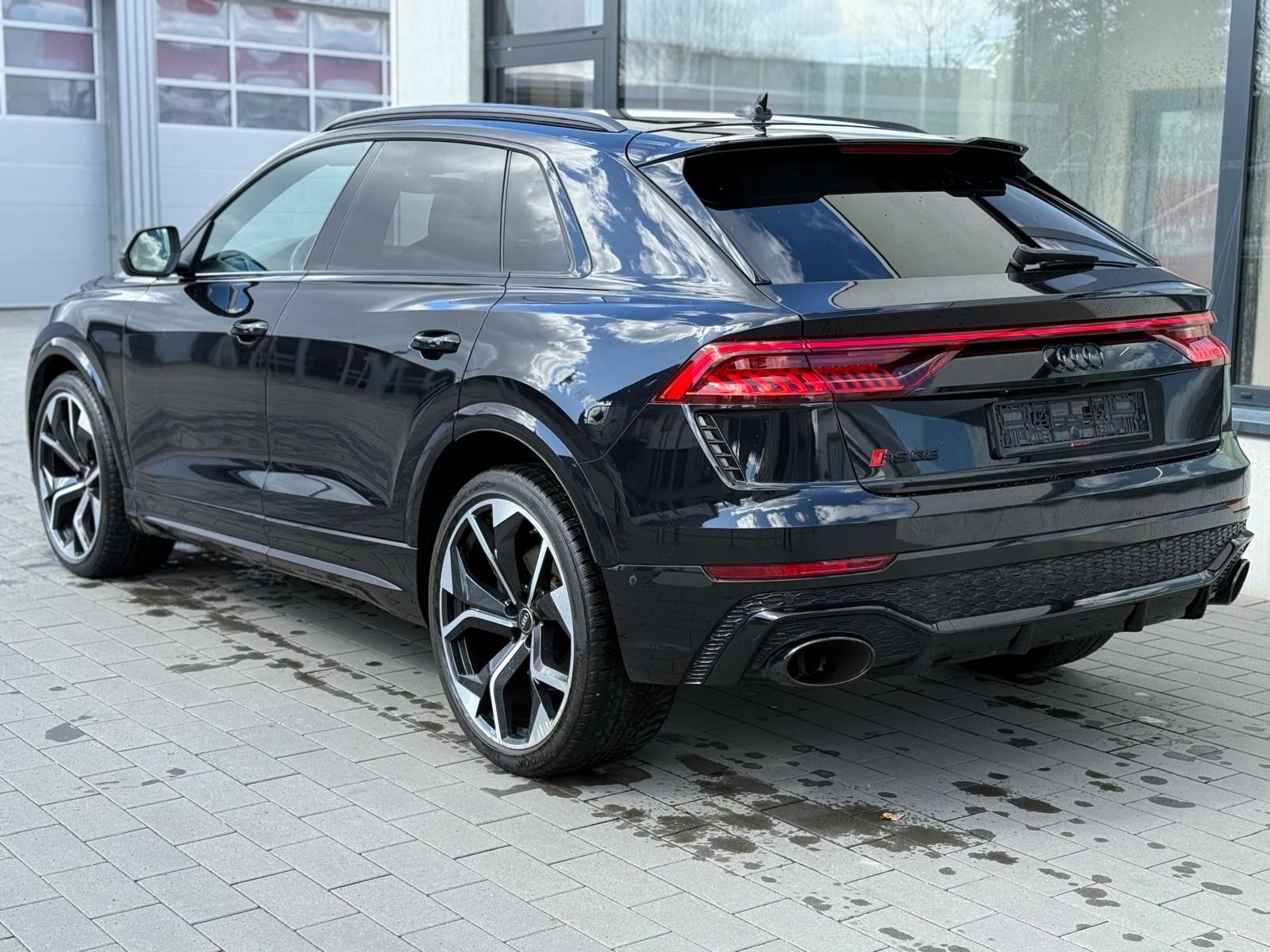 Audi RSQ8 4.0 TFSI quattro Head Up Abstand Pano AHK