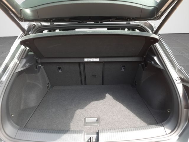 Volkswagen T-Roc 1.5 TSI DSG United - Samsaru's Car Outlet