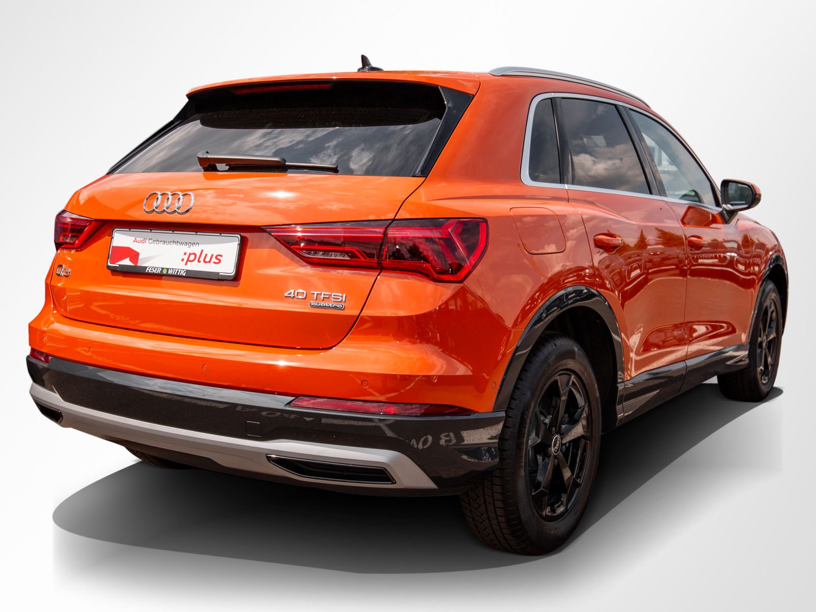 Audi Q3 40 TFSI quattro advanced - Samsaru's Car Outlet