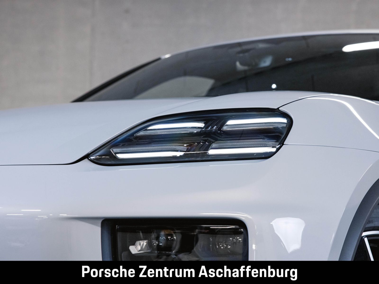 Porsche Macan 4 Electric - Samsaru's Car Outlet