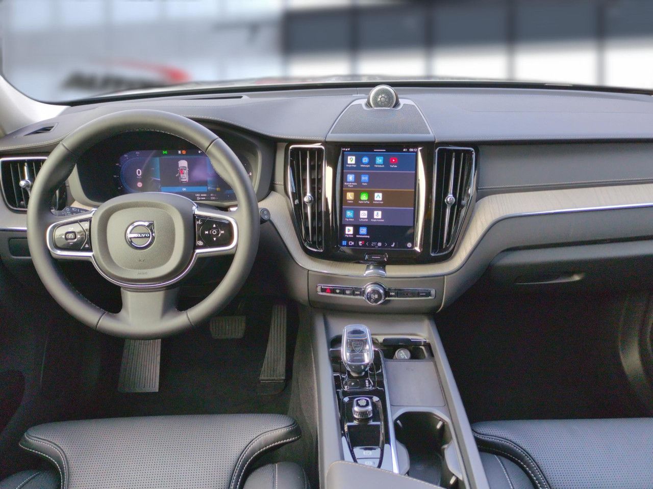 Volvo XC60 T8 Recharge Ultra Dark Plug-In Hybrid AWD