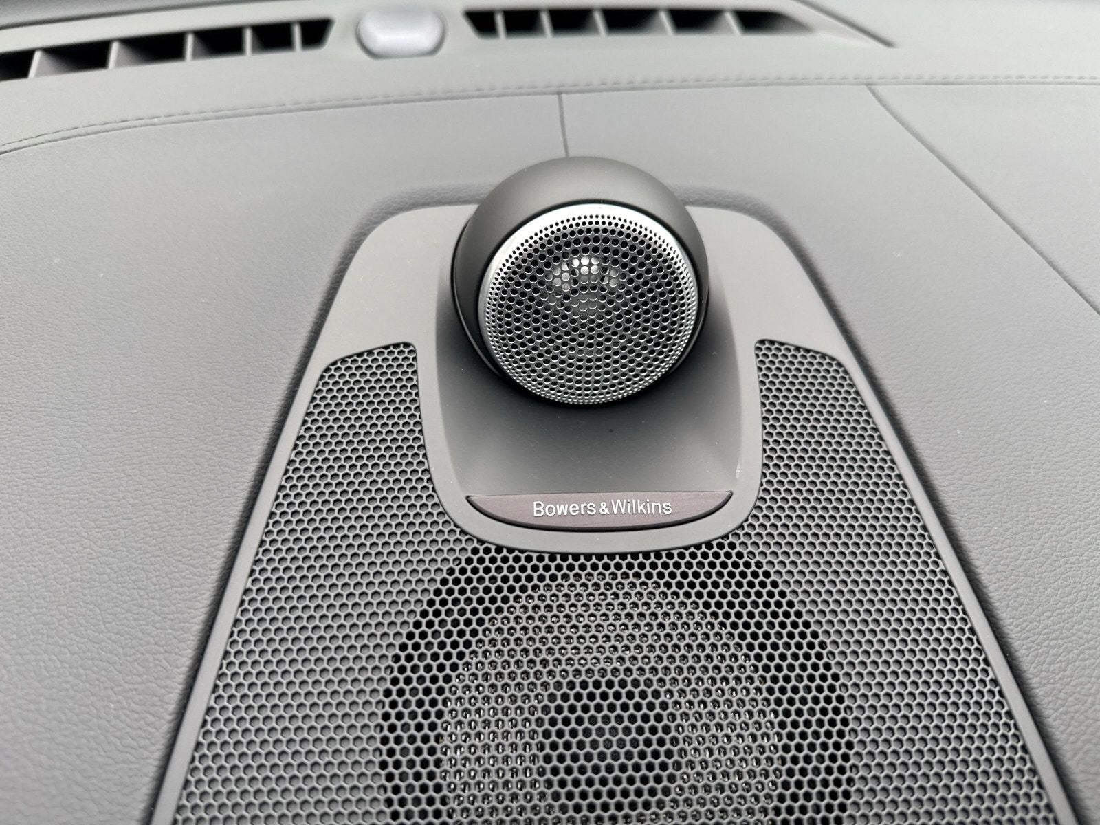 Volvo XC60 B5 Ultra Dark AWD !!! VOLLAUSSTATTUNG !!!