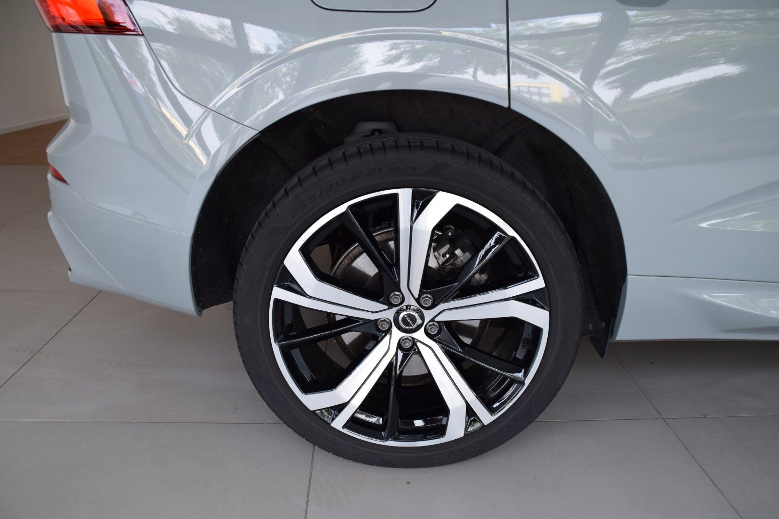 Volvo XC60 B4 D Plus Dark/Standh./21"-Alu/Harman Kardo