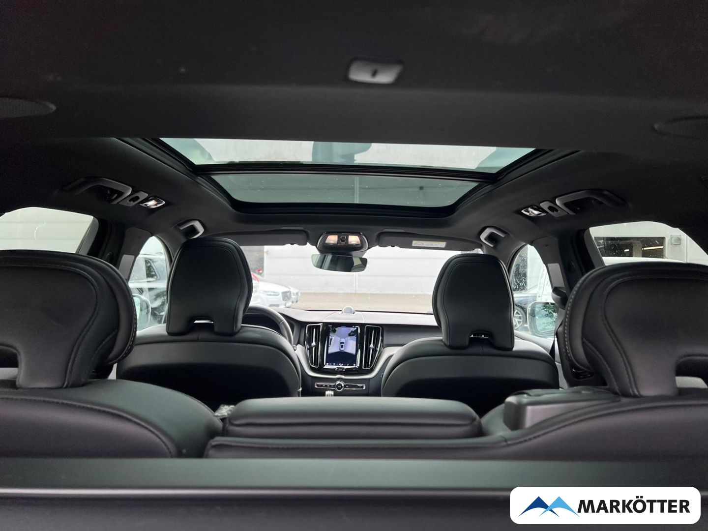 Volvo XC60 T8 AWD Recharge R-Design B&W/AHK/360CAM/PAN