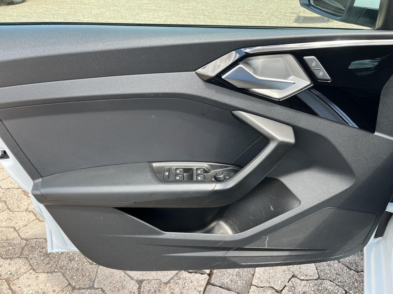 Audi A1 Sportback 1.5 TFSI S-TRONIC - Samsaru's Car Outlet