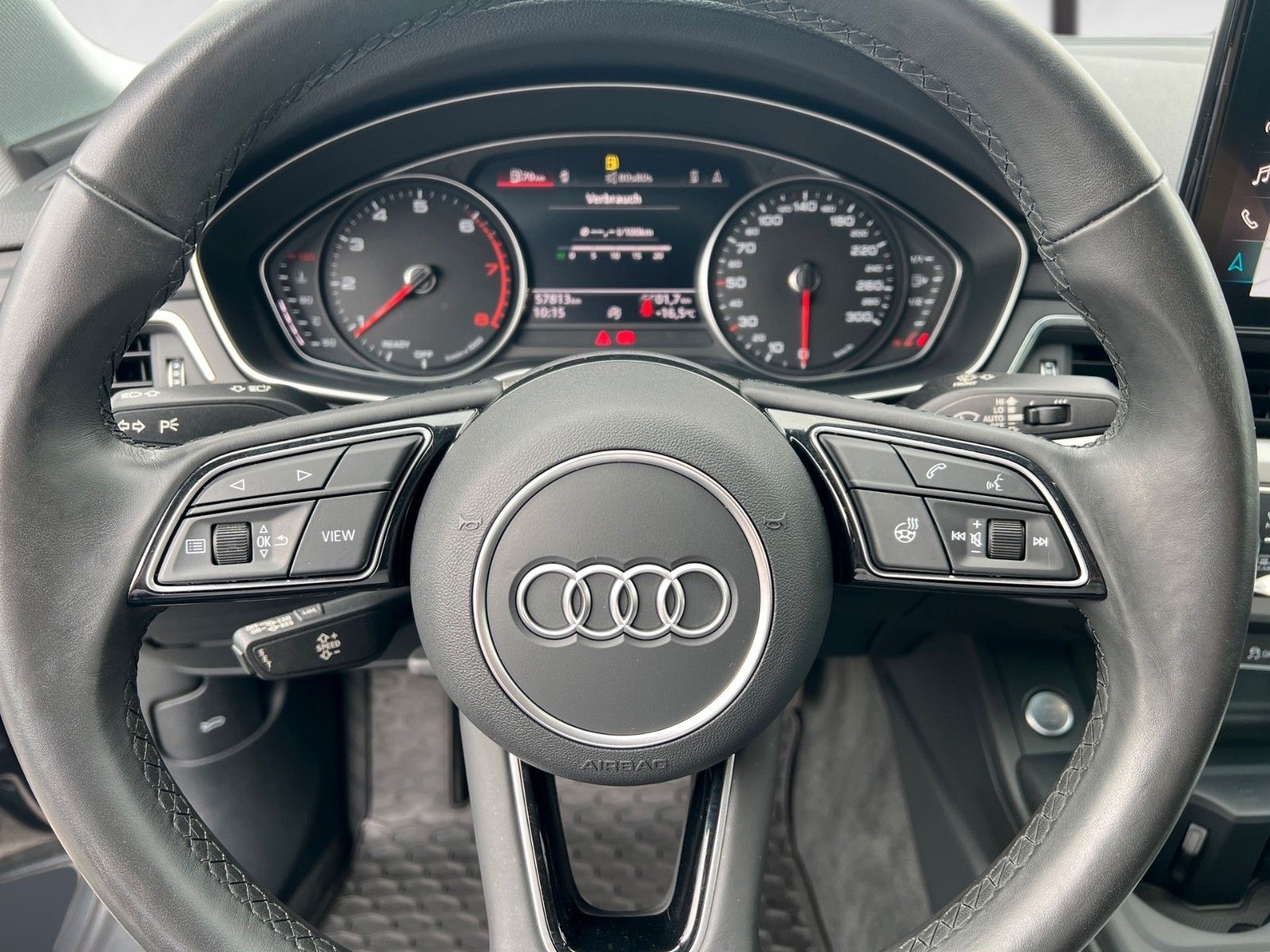Audi A4 35 - Samsaru's Car Outlet