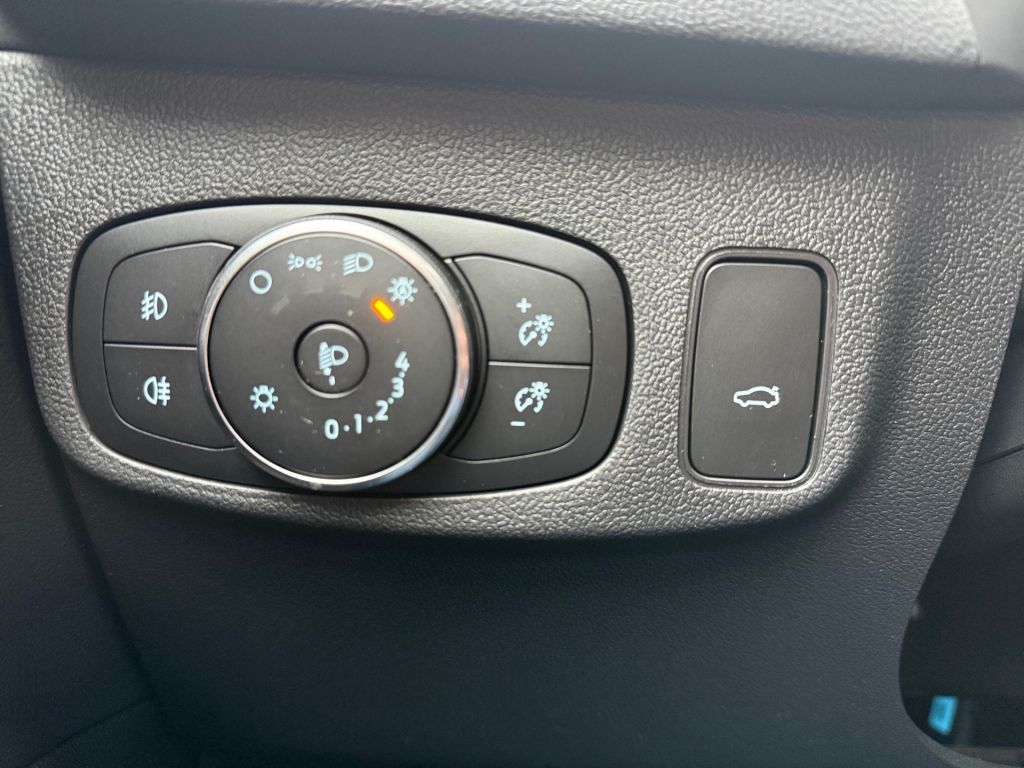 Ford Focus Turnier 1.0 EcoBoost Hybrid Aut. ACTIVE X