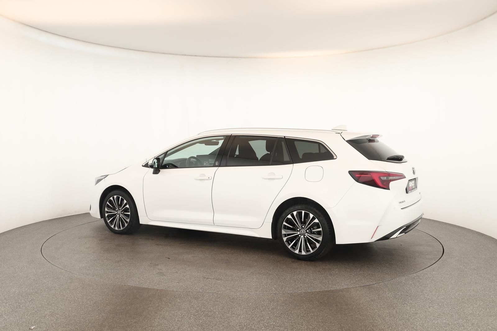 Toyota Corolla Touring Sports 2.0 CVT Team D Navi Kam