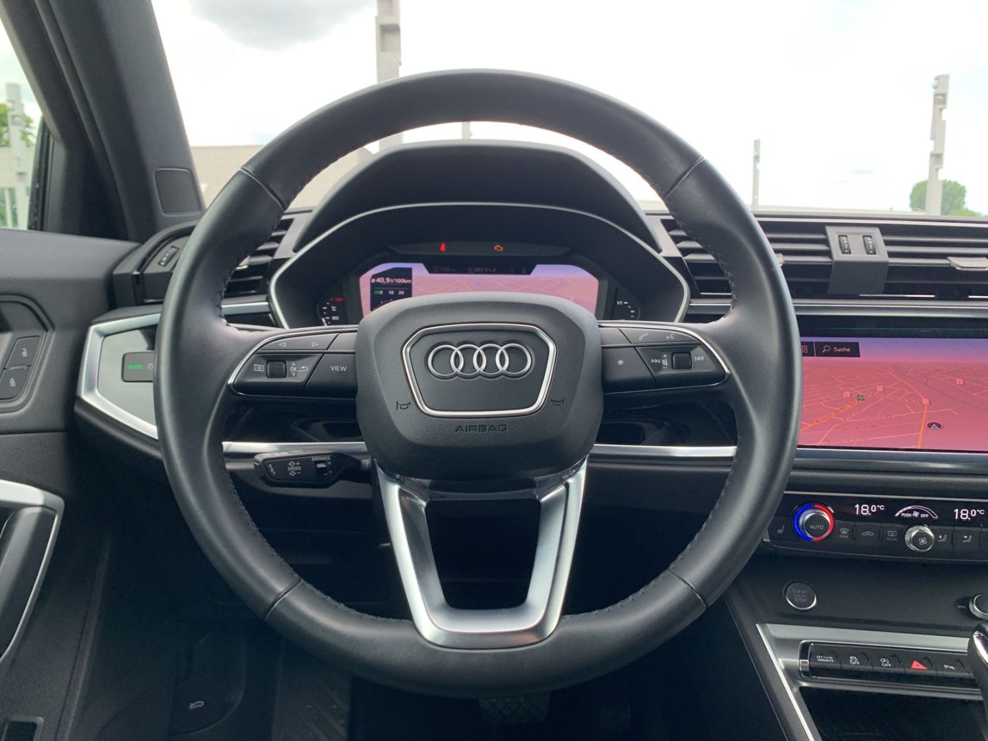 Audi Q3 45 TFSI quattro advanced - Samsaru's Car Outlet