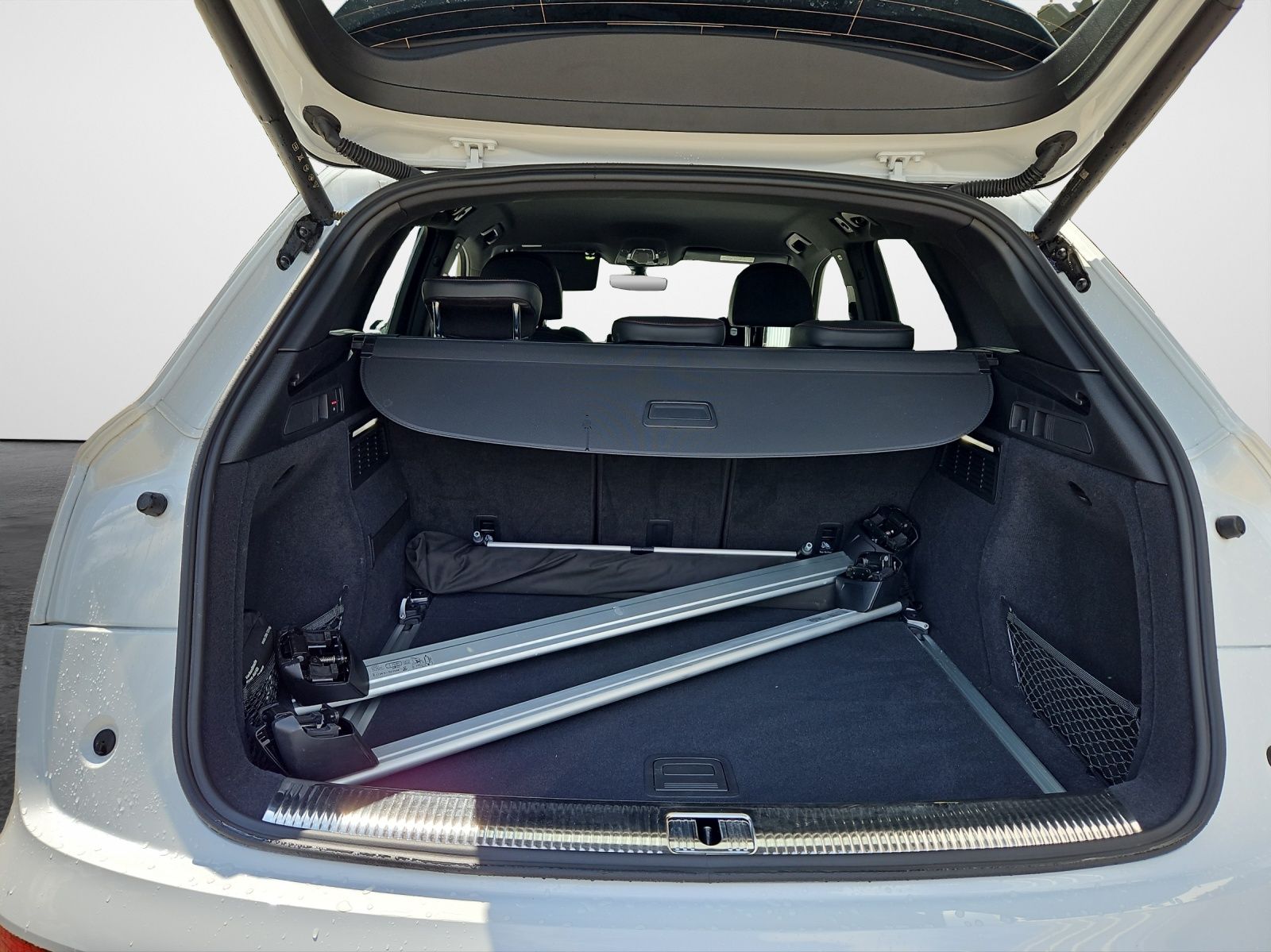 Audi Q5 35 TDI S tronic S line - Samsaru's Car Outlet