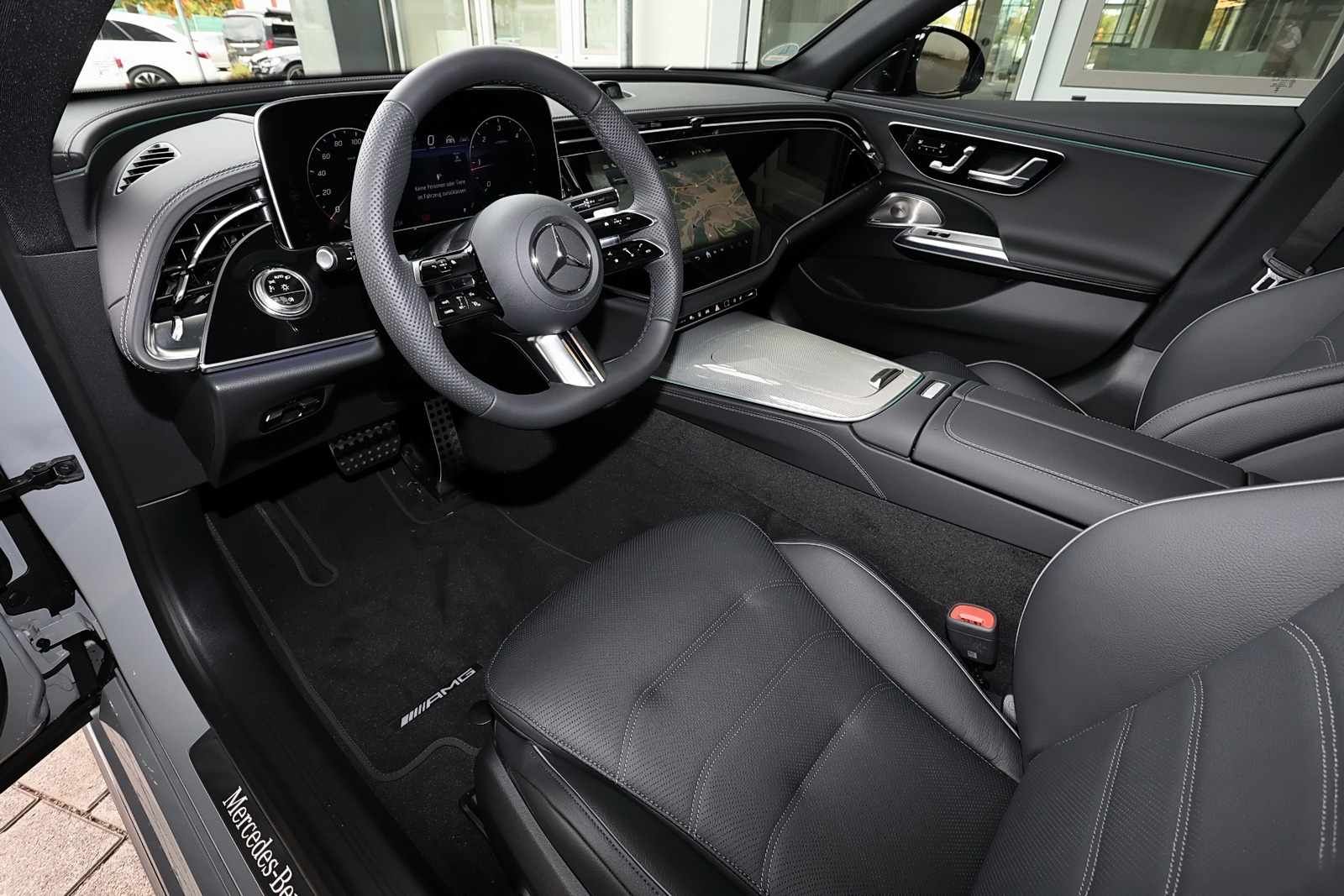 Mercedes-Benz E 450 d 4M T AMG Standhz.+360°+LED+AHK+Pano+HUD