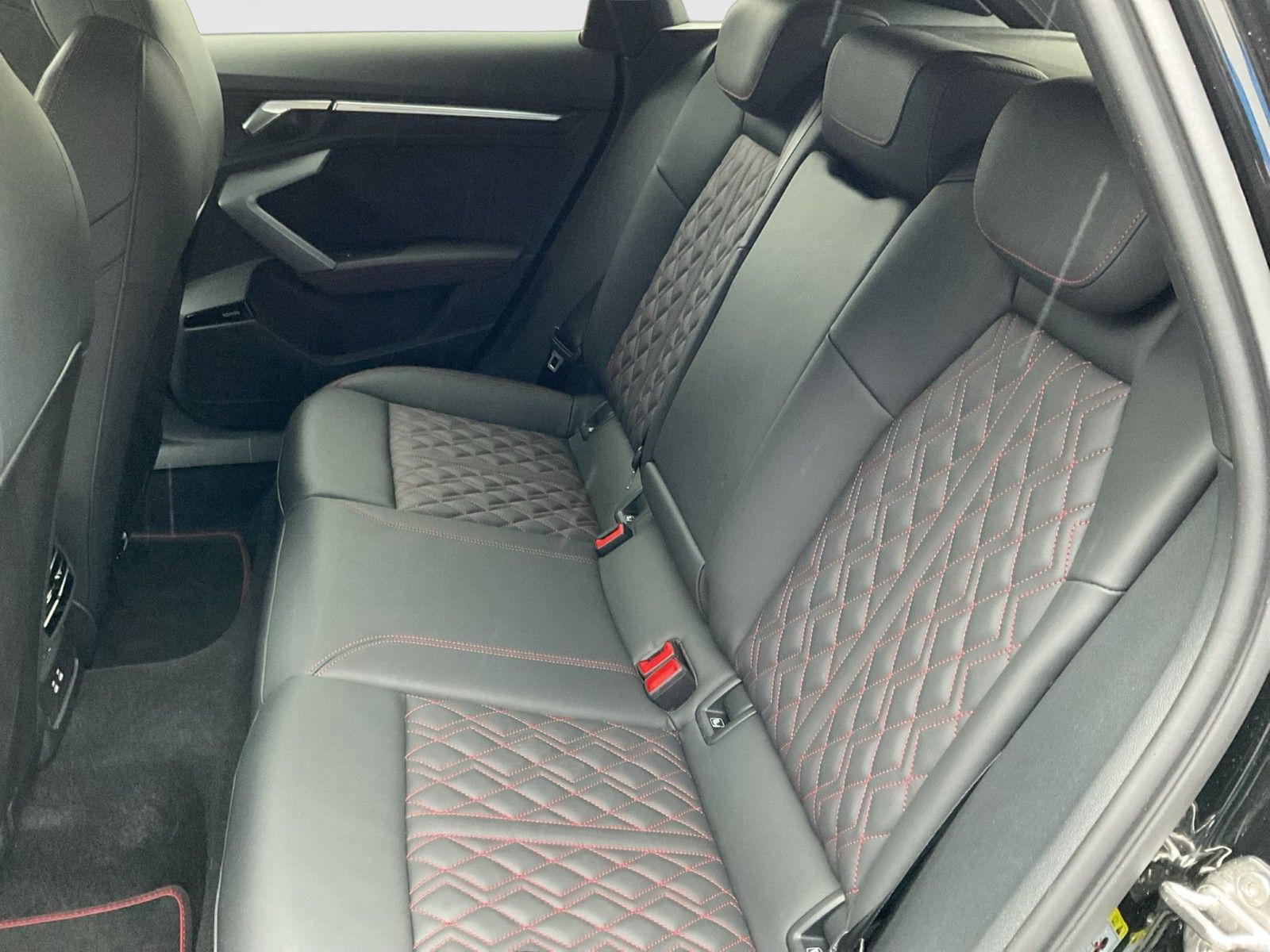 Audi A3 Sportback quattro S LINE STANDHZ. SONOS AHK