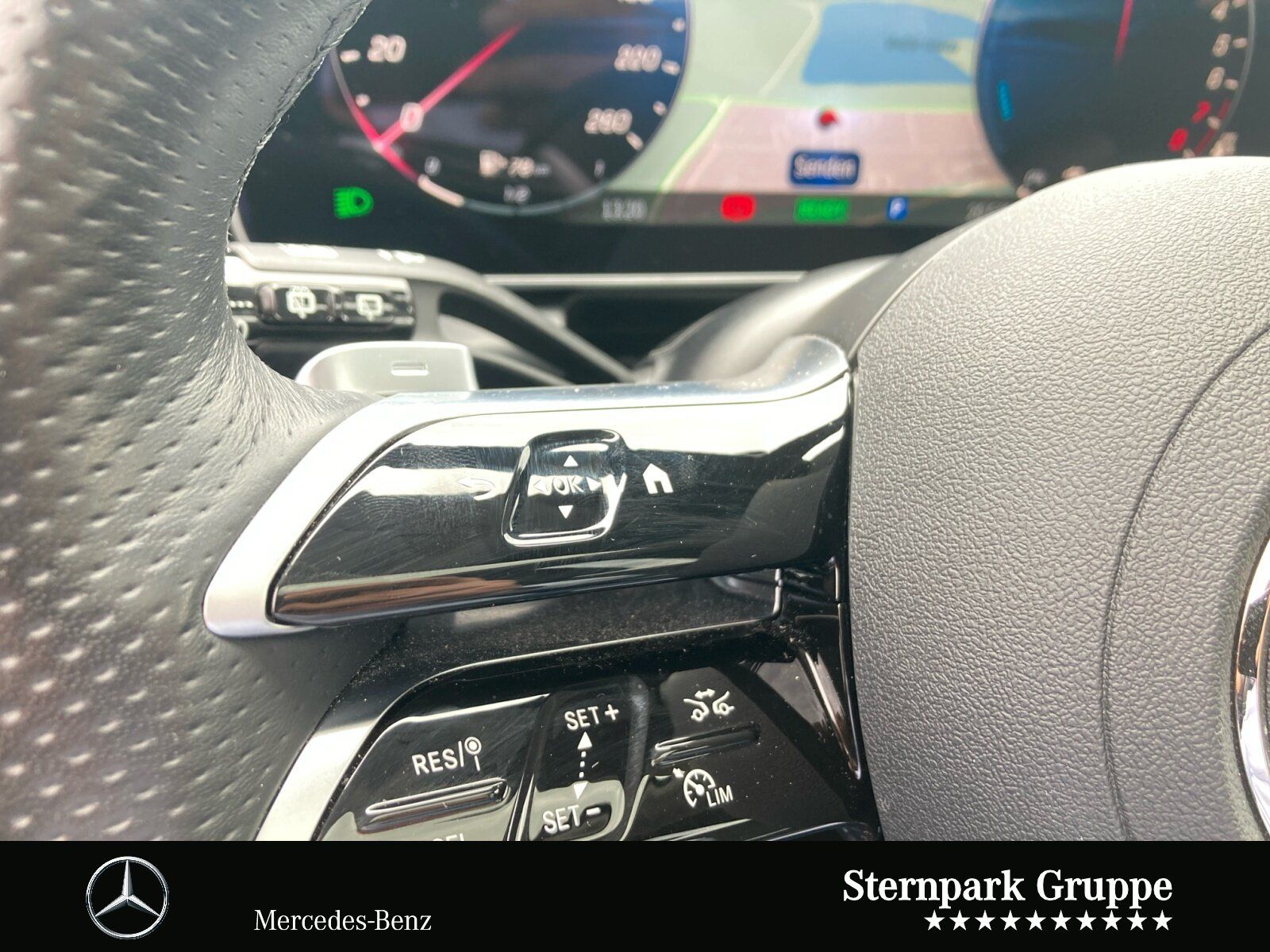 Mercedes-Benz GLC 300 e 4M AMG Premium Plus +AHK+Pano+DIST+20"