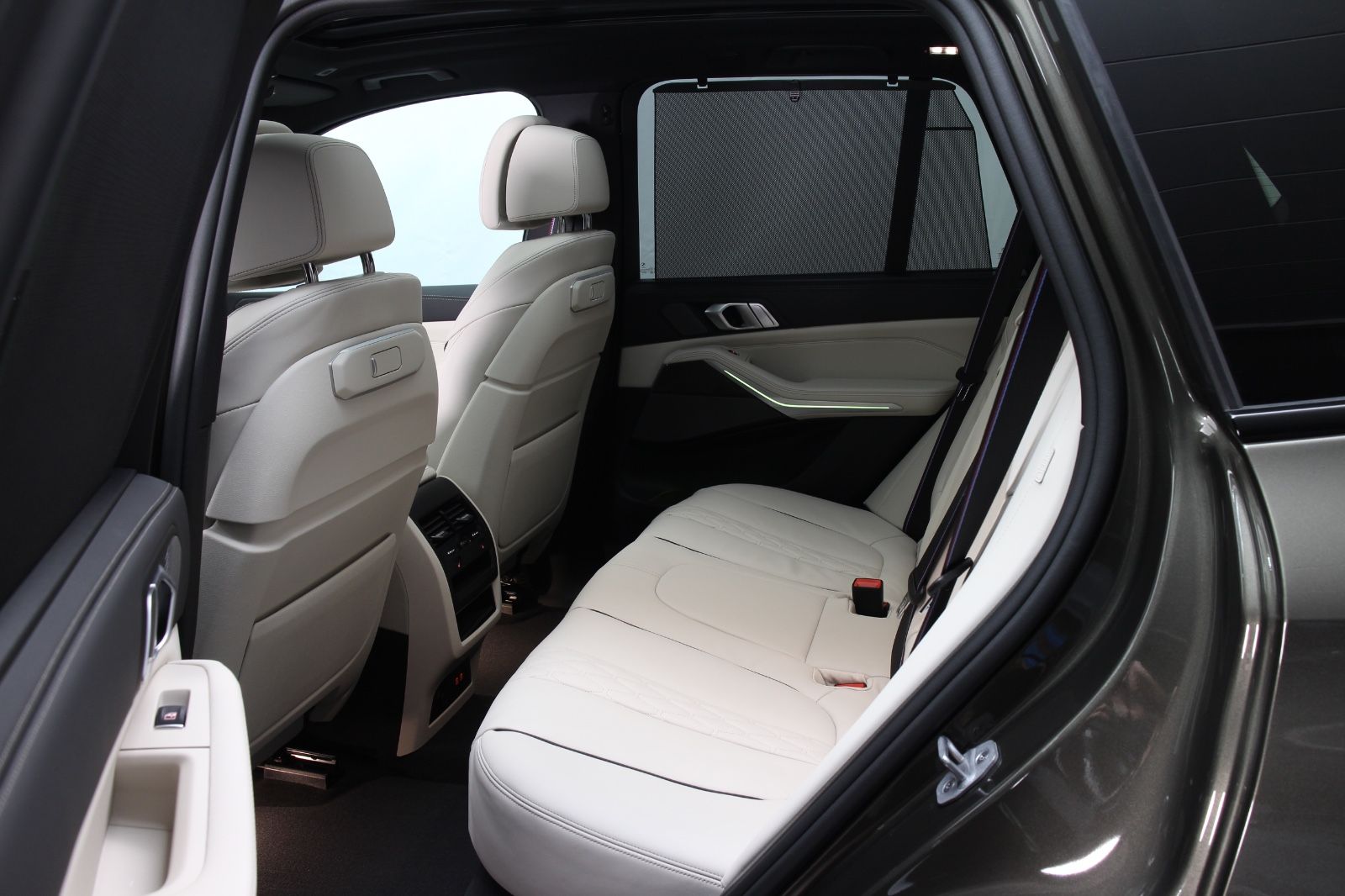 BMW X5 30 d xDrive M Sport H&K Carbon Luftfederung