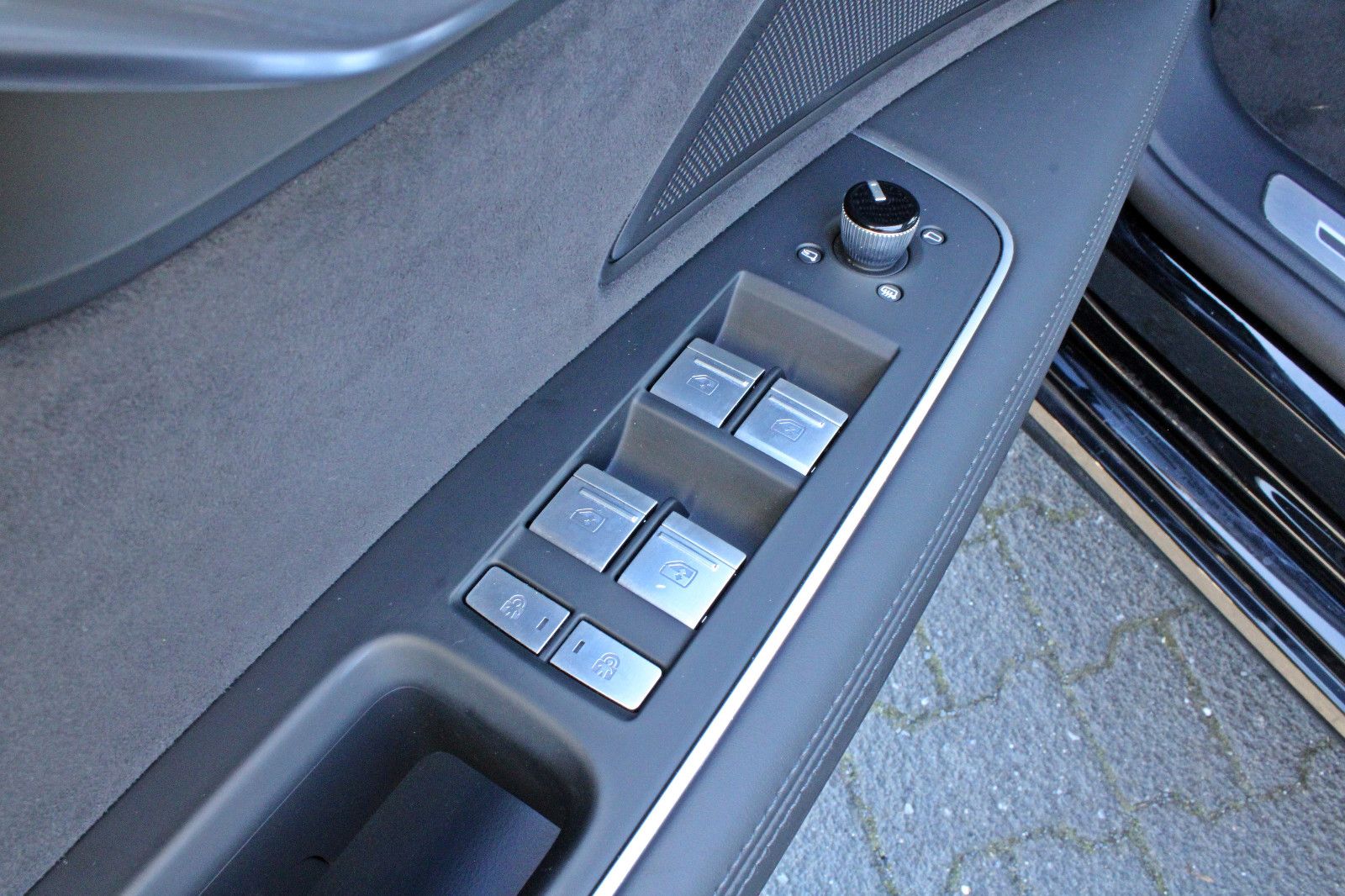 Audi A8 50TDI qu - Samsaru's Car Outlet