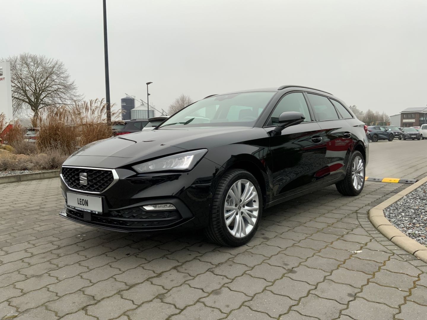Seat Leon SP Style 2.0TDI DSG+LED+AHK+ Navi+Sitzhzg