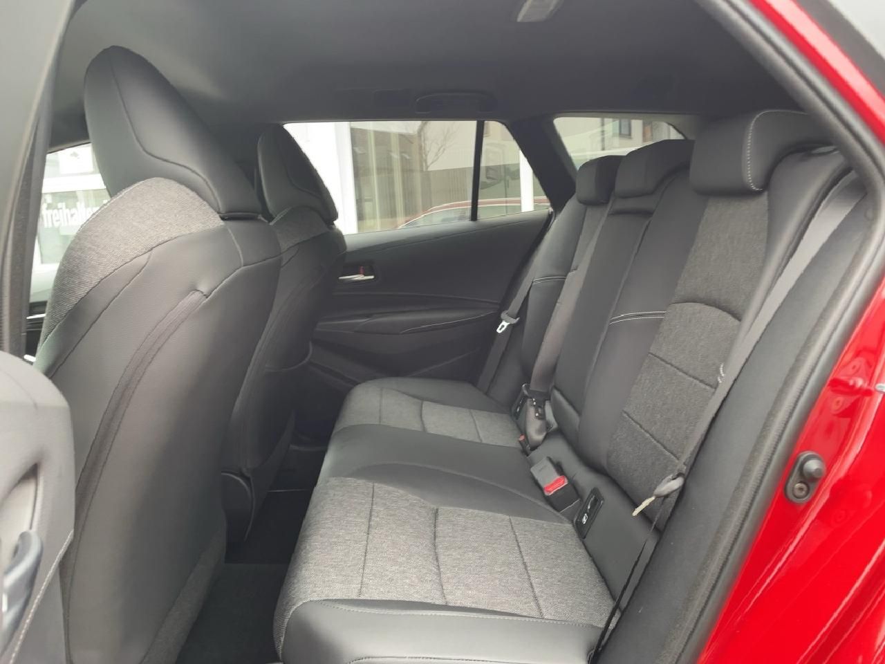 Toyota Corolla Touring Sports 1.8 Hybrid Team D