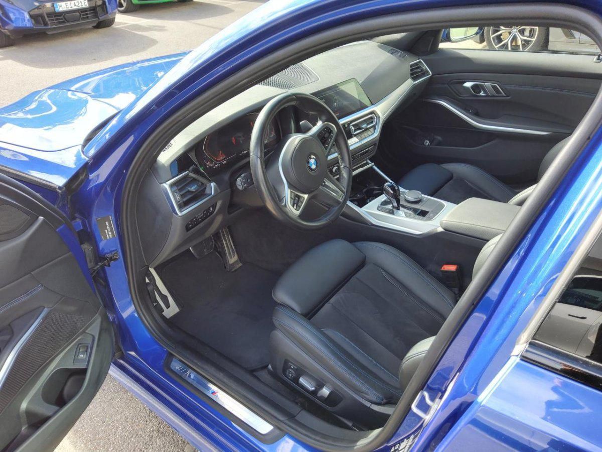 BMW 330i TOURING xDRIVE M SPORT - Samsaru's Car Outlet