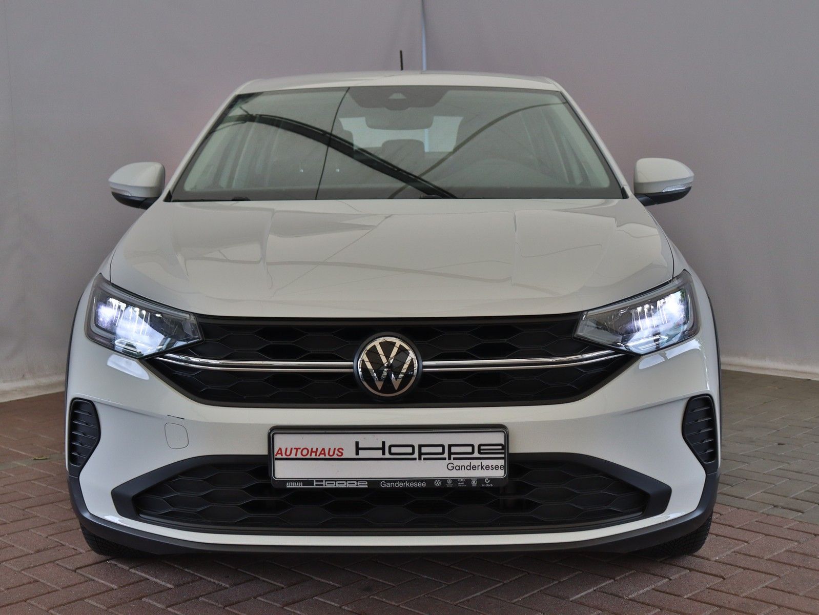 Volkswagen Taigo 1.0 l TSI - Samsaru's Car Outlet