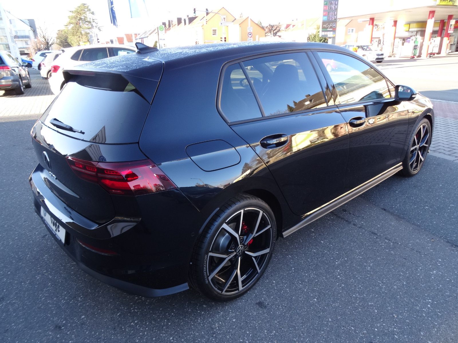 Volkswagen Golf VIII 2.0 TDI SCR DSG GTD - Samsaru's Car Outlet