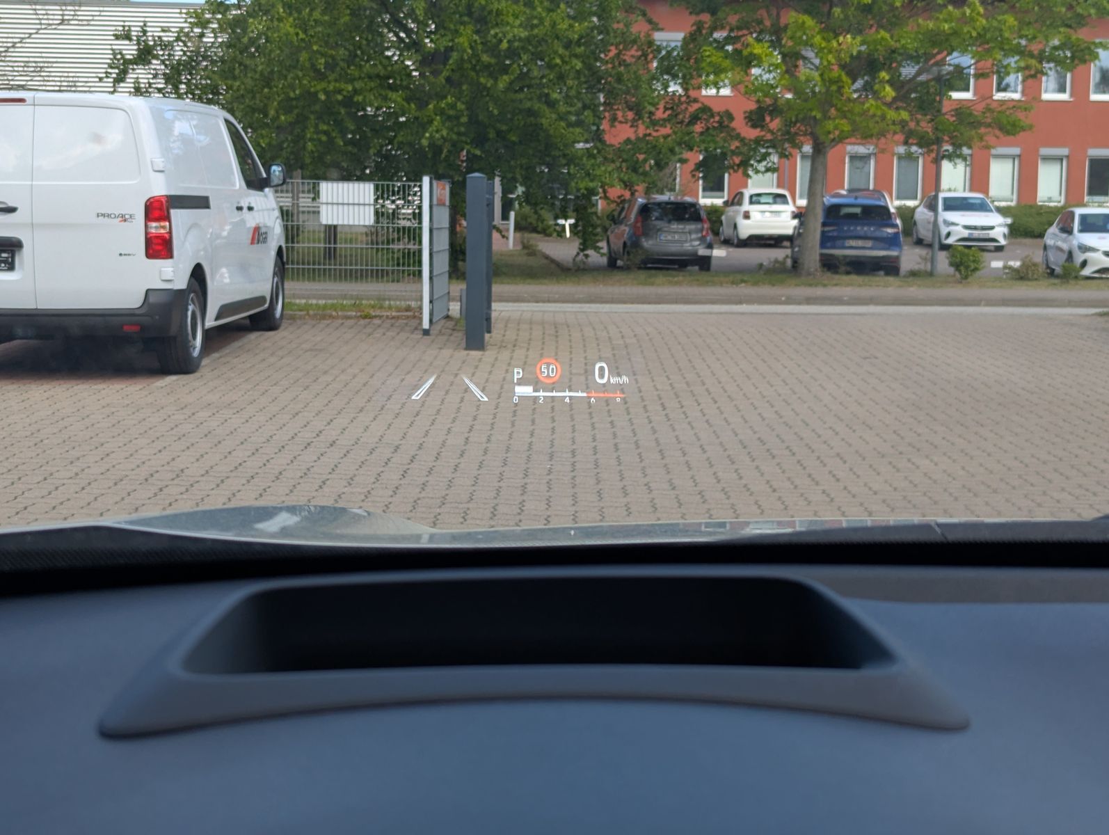 Toyota Yaris Cross 1,5 Hyb. Elegance *PANO 360° HUD*