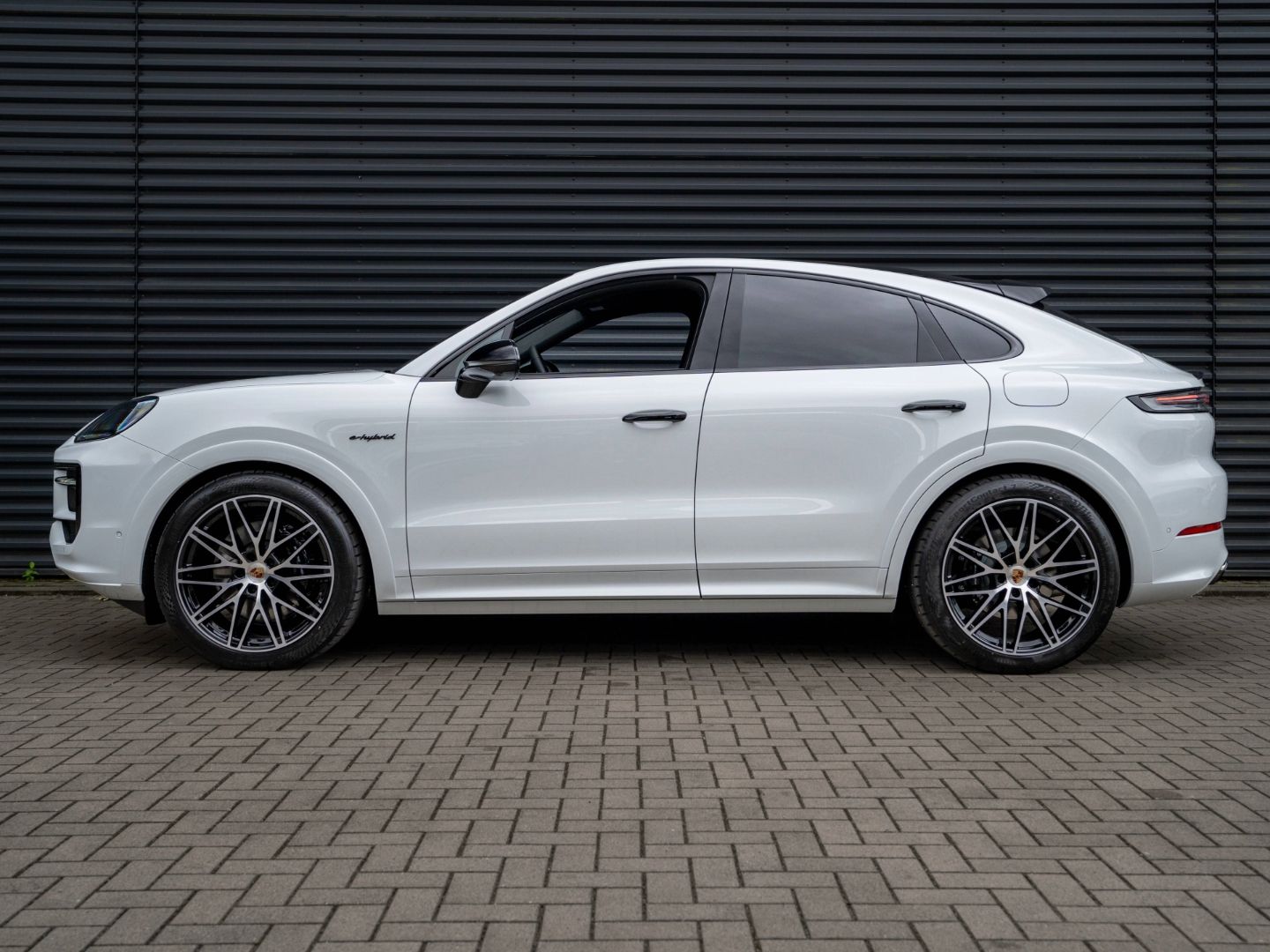Porsche Cayenne E-Hybrid Coupe 22'', Anhängerkupplung uv