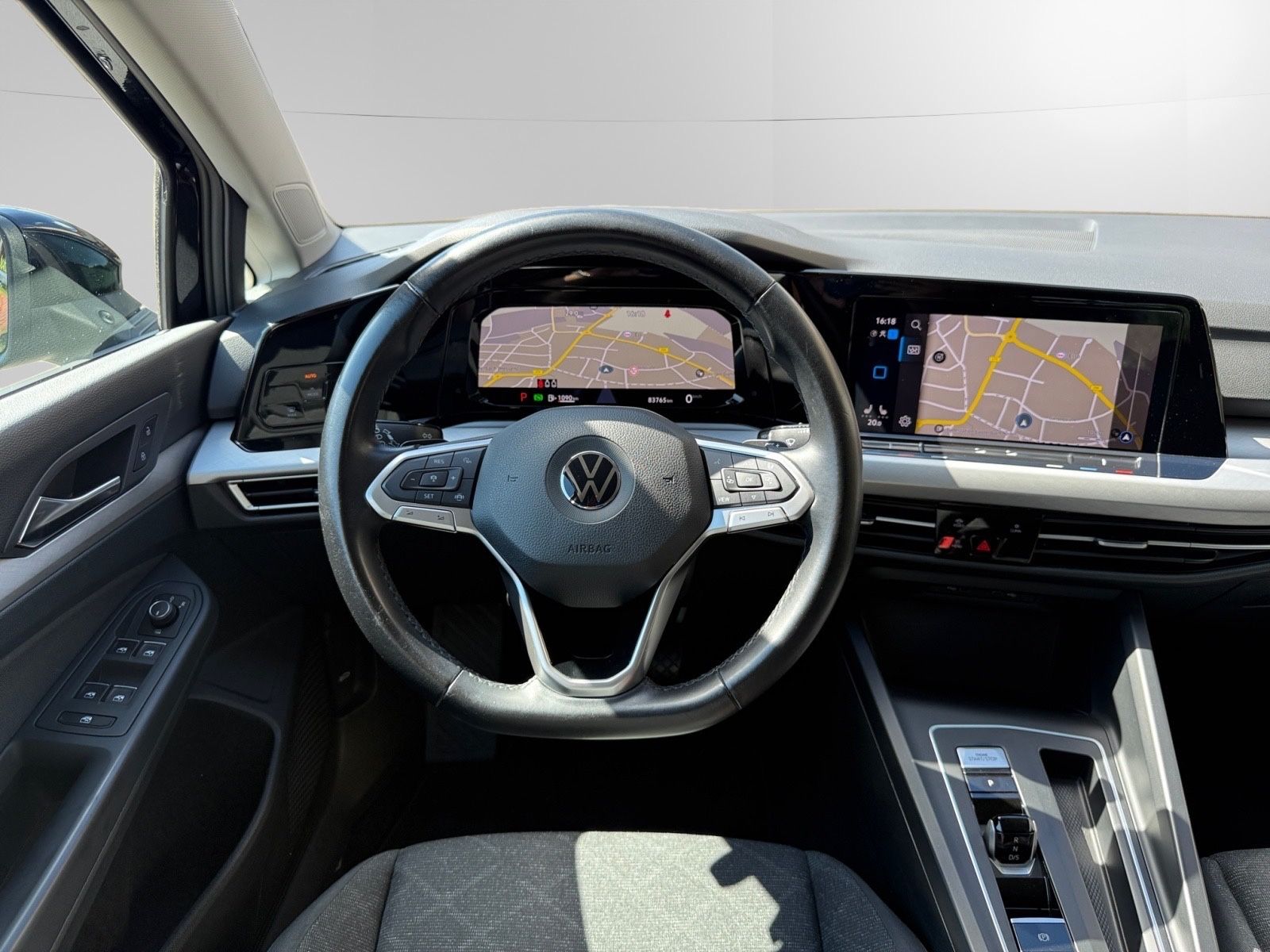 Volkswagen GOLF VIII 2.0 TDI DSG LIFE - Samsaru's Car Outlet