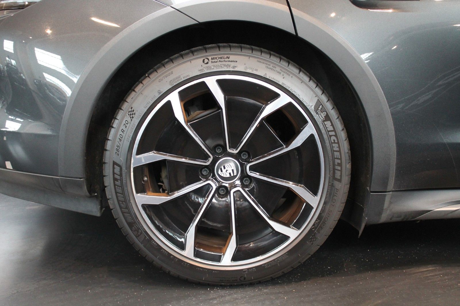 Porsche Taycan 4 Performance+ Cross Turismo *Voll/Voll*